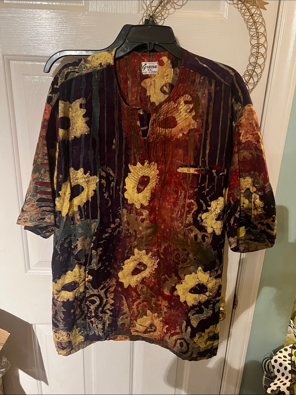 Gracia Men's Multicolor Floral shirt.